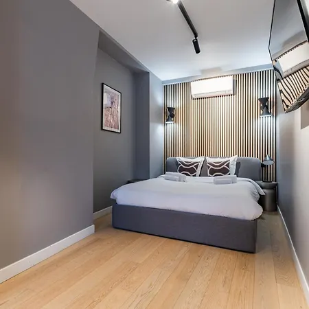 Beautiful In The Heart Of Apartment