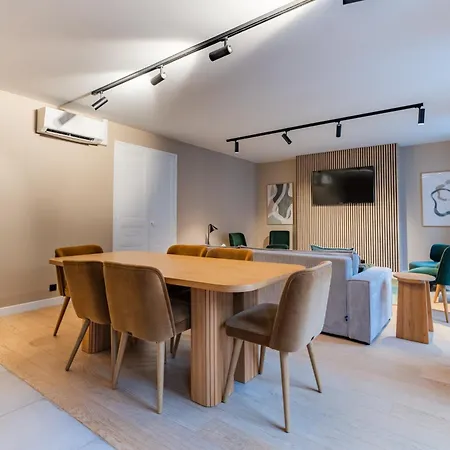 Beautiful In The Heart Of Apartment *