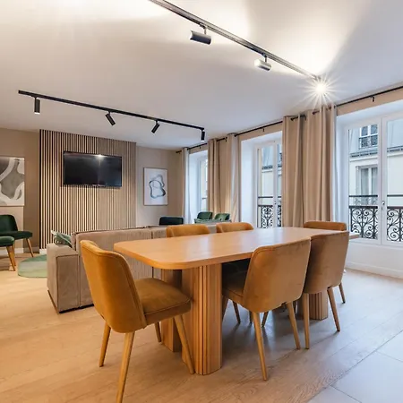 Beautiful In The Heart Of Apartment *